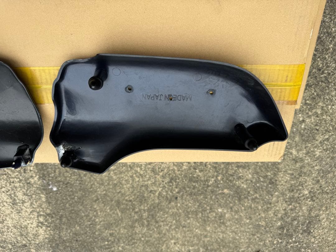 ゼファー750 ガソリンタンク、ビキニ、サイドカバーなどなど