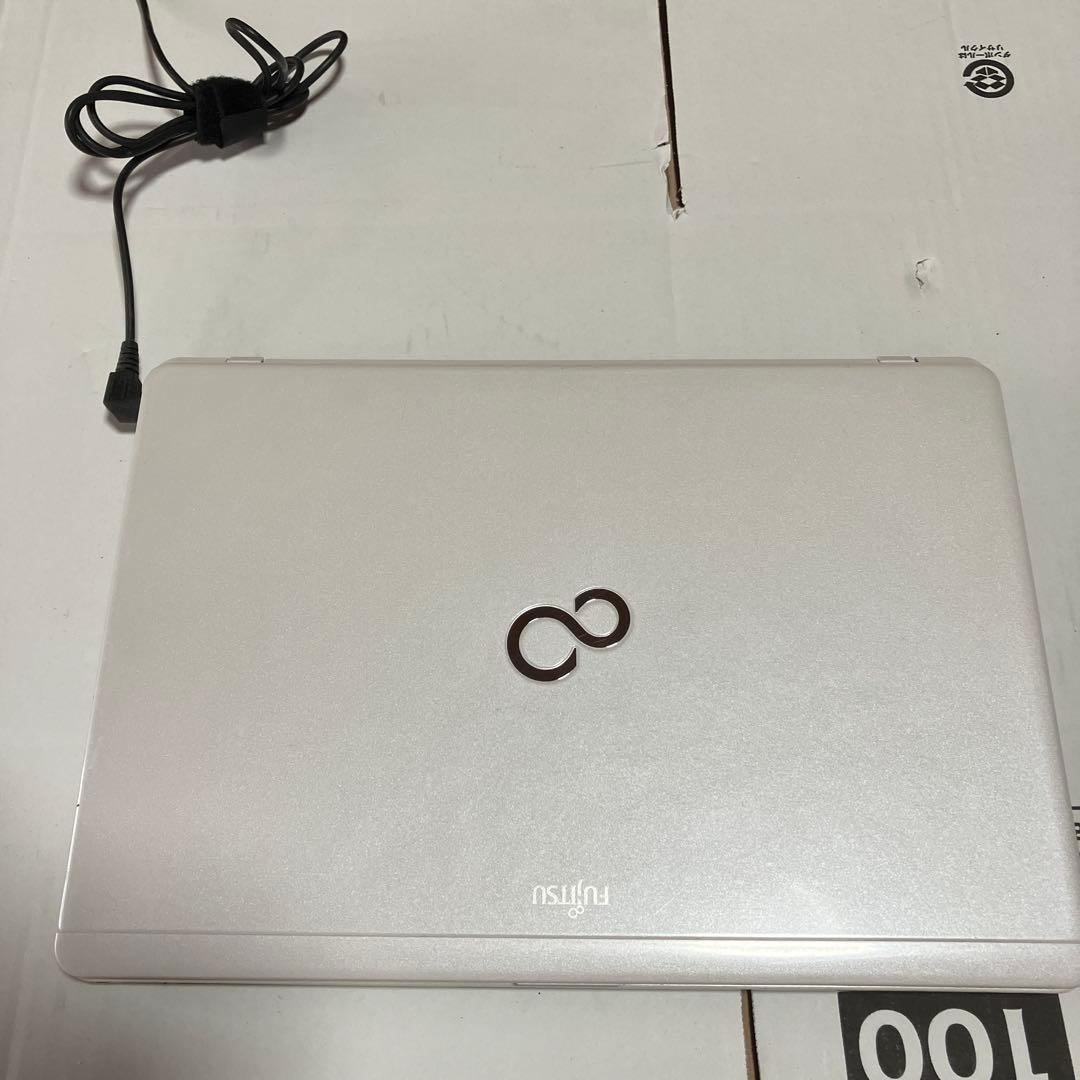 FUJITSU LIFEBOK Windows11 corei3 SSD美品