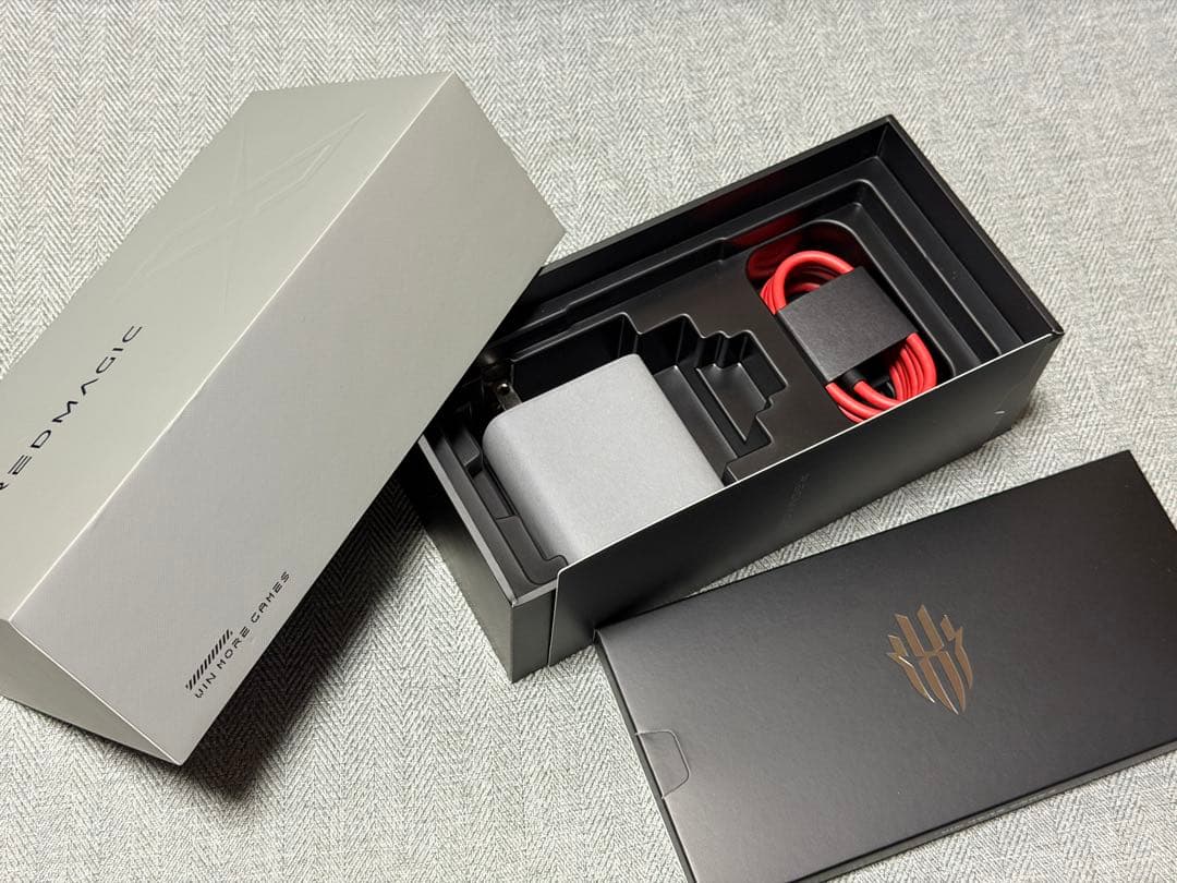 【超美品】国内版 REDMAGIC 10 Pro 256GB SIMフリー