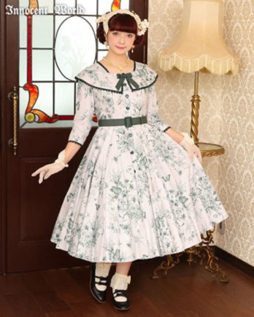 4*8様 InnocentWorld 木漏れ日の中の鈴蘭ワンピース　Mサイズ