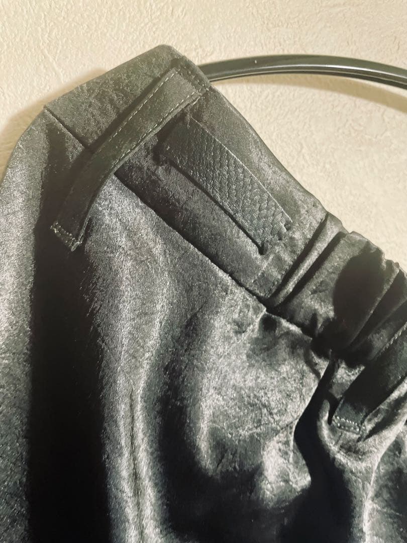 maniacif six was nine サルエルパンツ 黒 光沢値下⭕️