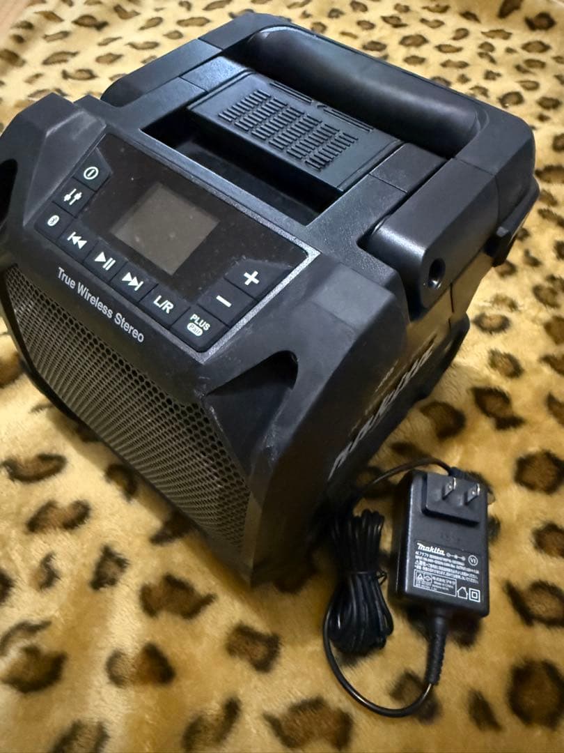 中古品　マキタ　スピーカー　MR203