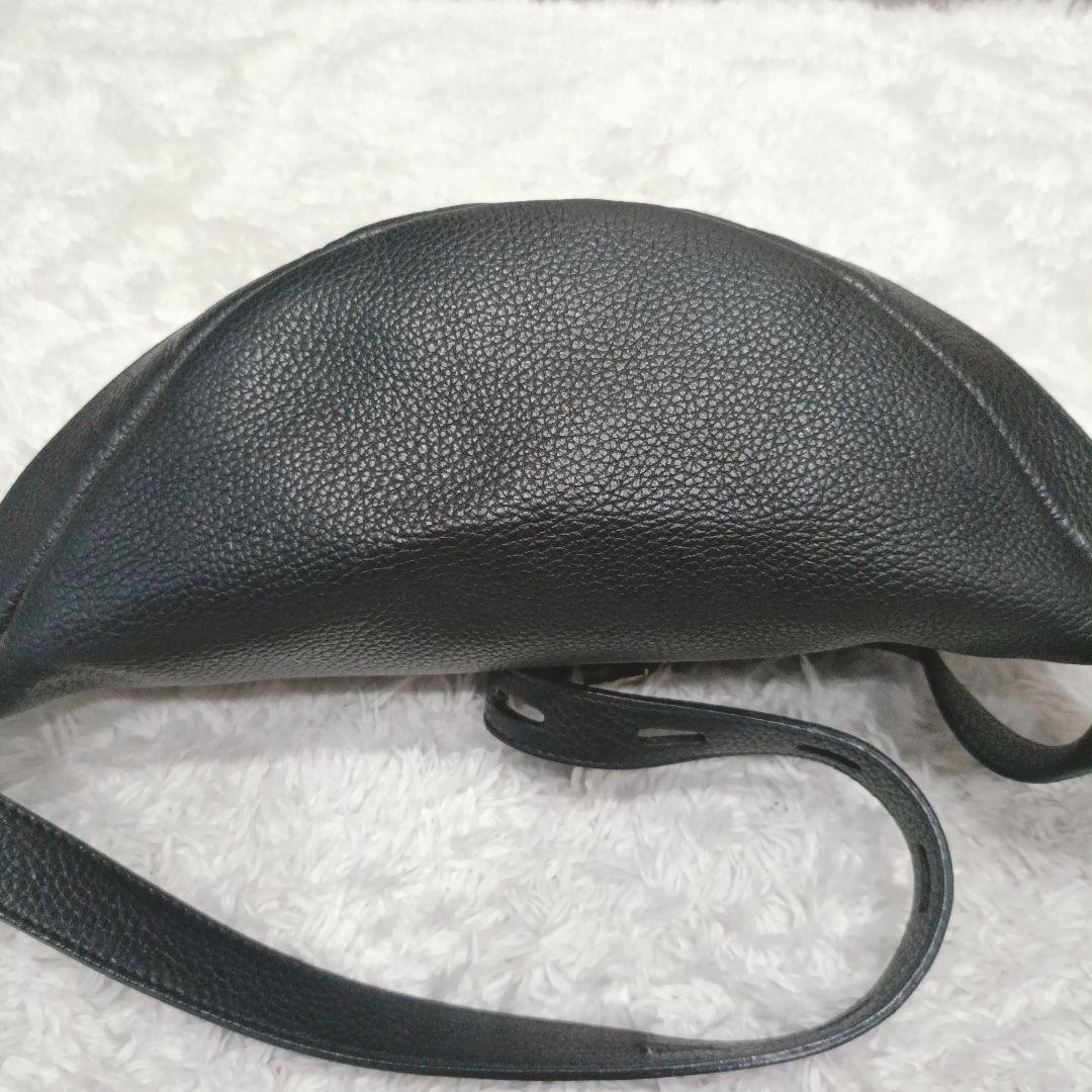 【極美品】FURLA　PIPER S BELT BAG オールレザー シボ革 黒