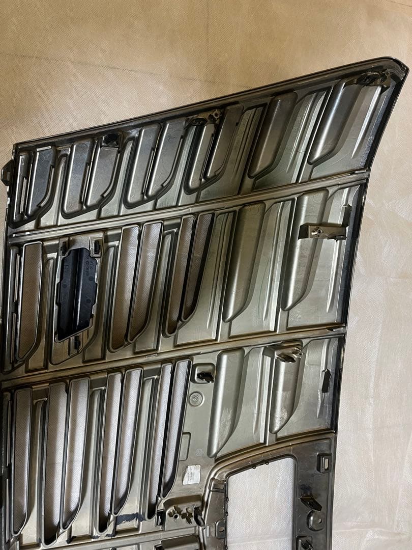 アルファード30 前期　フロントグリル ライトスモーク