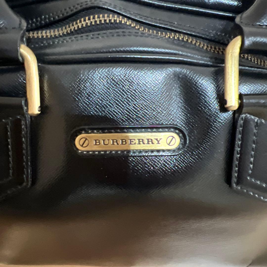 BURBERRY ブラックレザー ハンドバッグ