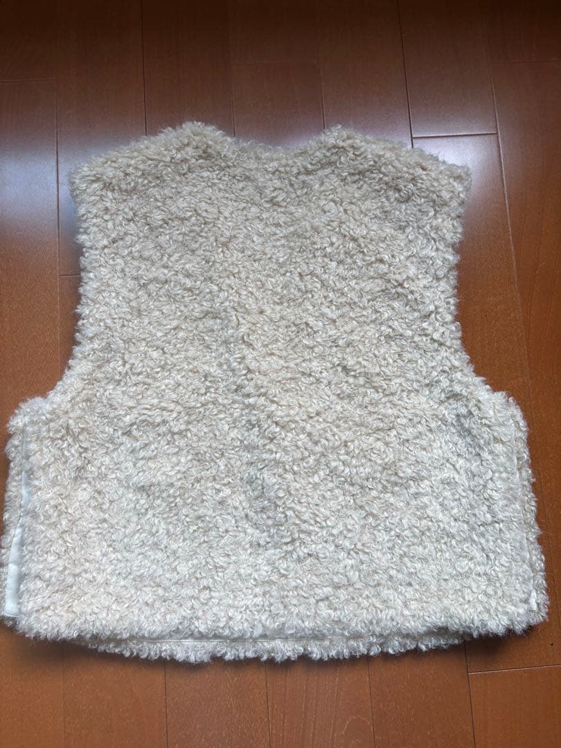 今季新作 Ballseyミックスファー Vネックベスト　ベージュ