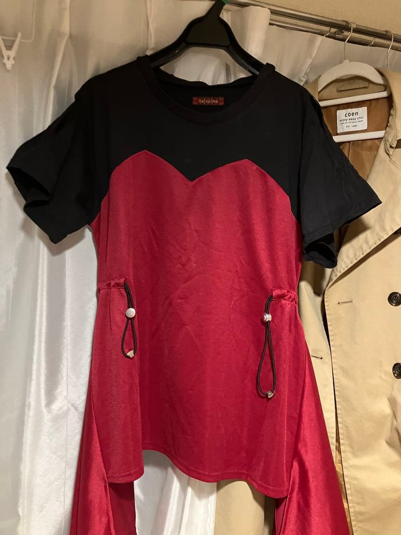 Tシャツとドレスの二重装　hazama