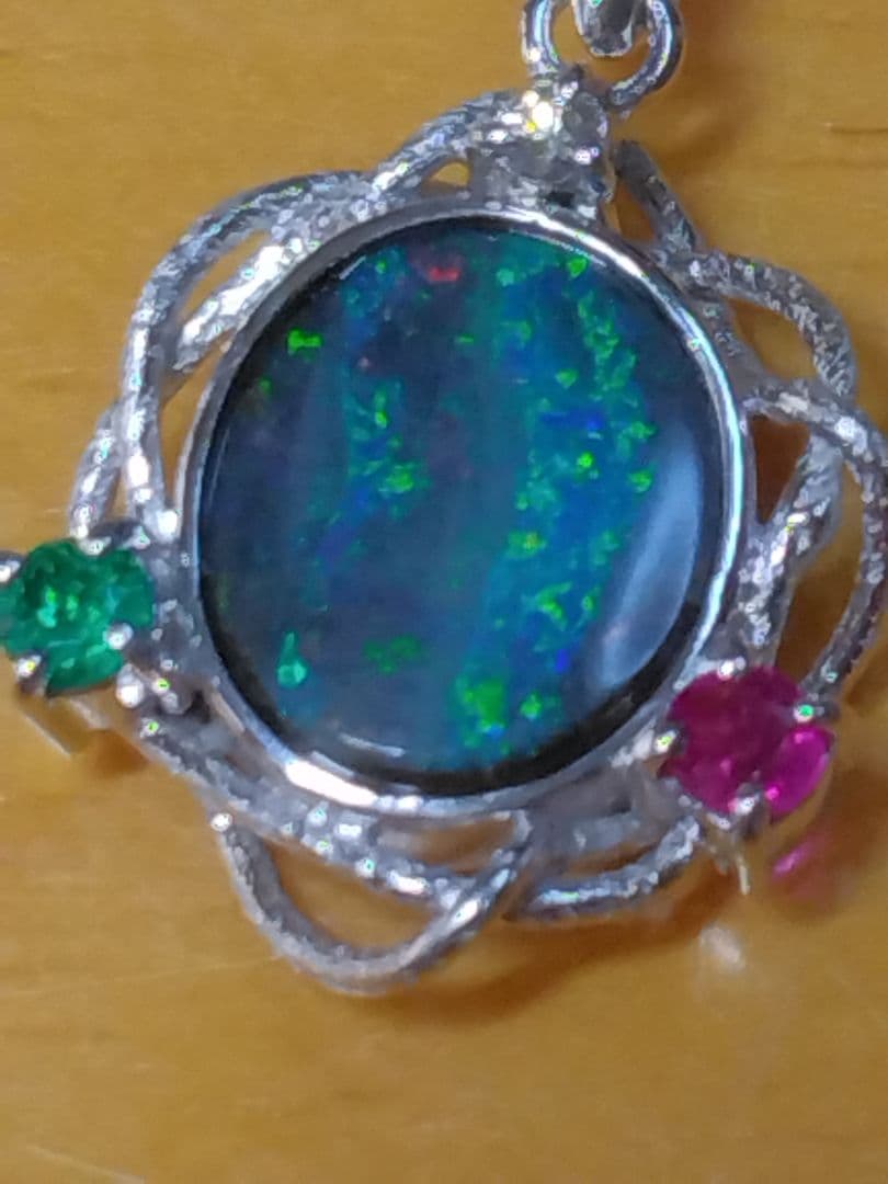 専用◆ボルダーオパール、ダイヤモンド、エメラルド、ルビーつきペンダントトップ