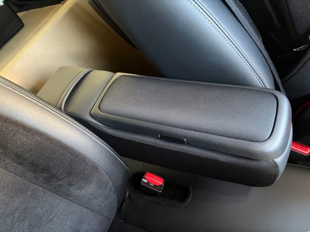 N-BOX JF5 純正アームレストコンソール＋スライドドア増設スイッチ