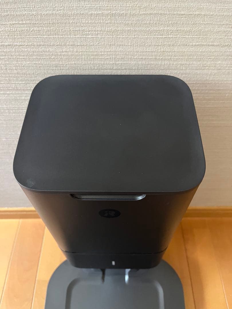 ルンバ i3+ 自動ゴミ収集機能付きロボット掃除機本体