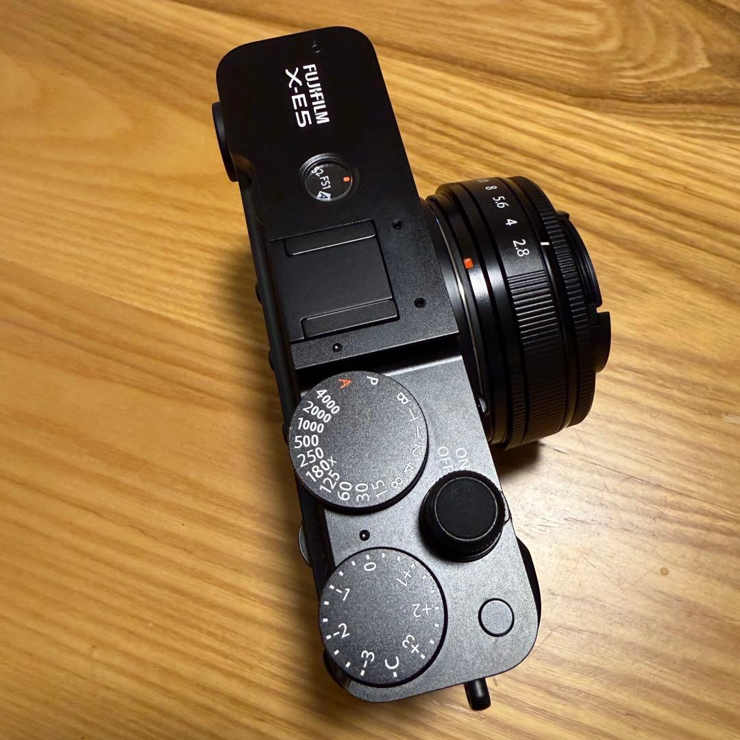 FUJIFILM X-E5 レンズキット　ブラック　おまけ付き　作例あり