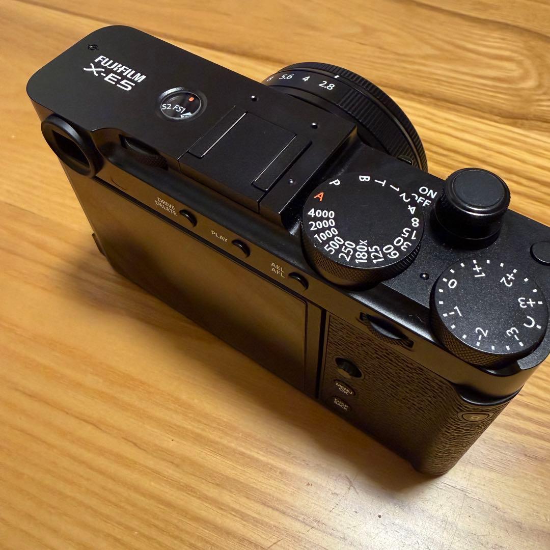 FUJIFILM X-E5 レンズキット　ブラック　おまけ付き　作例あり