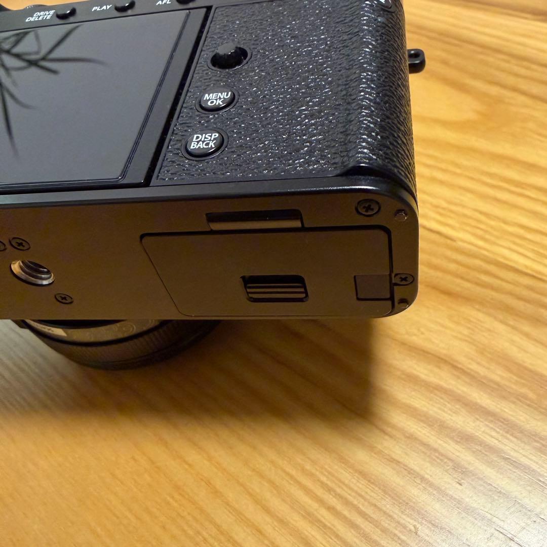 FUJIFILM X-E5 レンズキット　ブラック　おまけ付き　作例あり