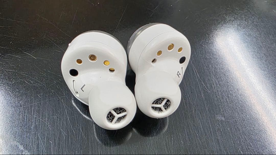 RvTechnics ワイヤレスイヤホン AZ-100 シルバー