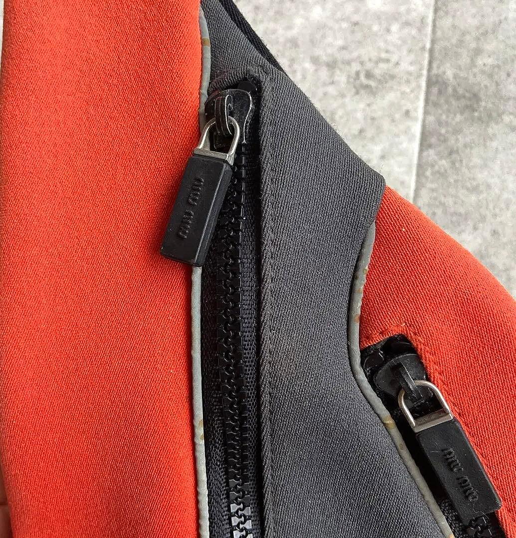 ぽんちゃん 様　miumiu ボディバッグ　ビンテージ　アーカイブ　Y2K