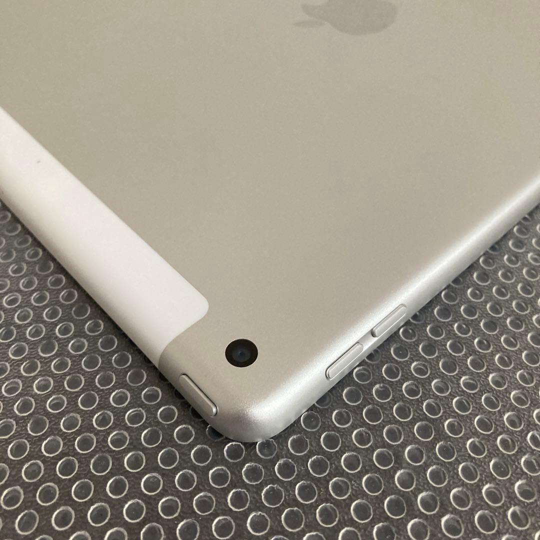 3584【早い者勝ち】美品☆電池良好☆iPad8第8世代32GB SIMフリー☆