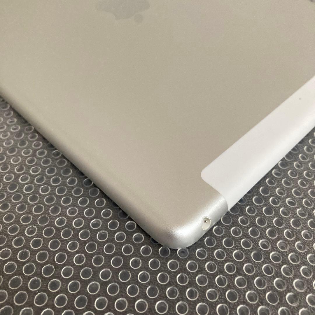 3584【早い者勝ち】美品☆電池良好☆iPad8第8世代32GB SIMフリー☆