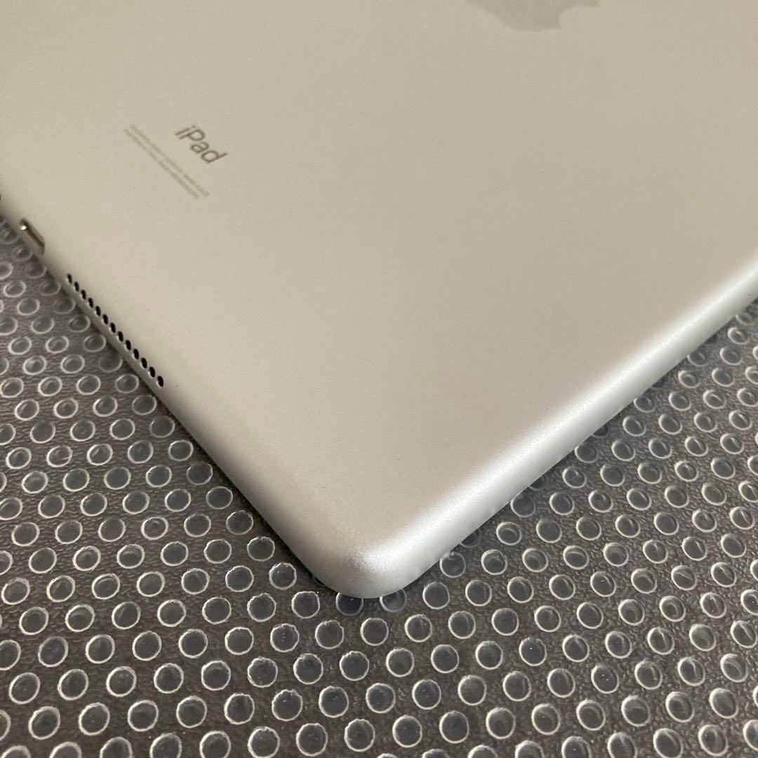 3584【早い者勝ち】美品☆電池良好☆iPad8第8世代32GB SIMフリー☆