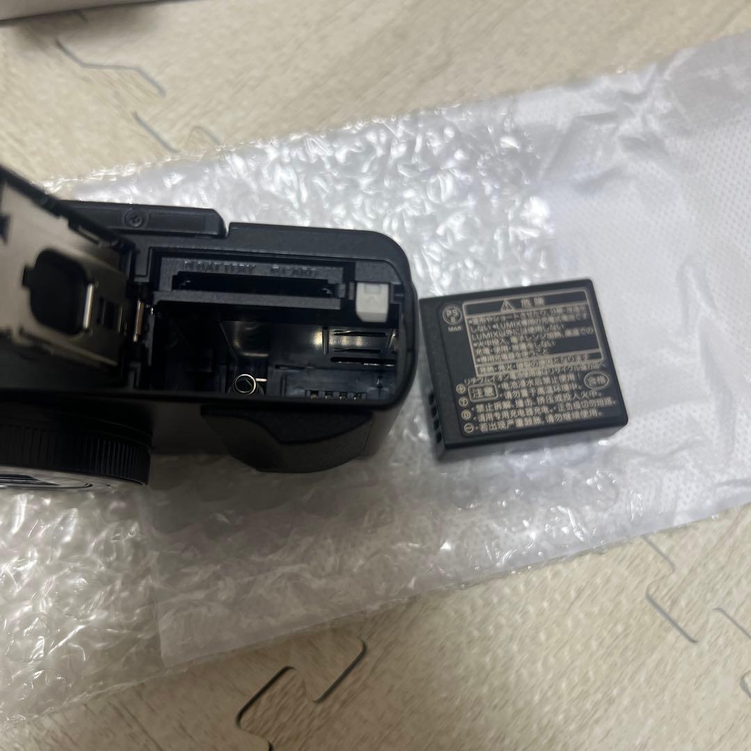 デジタルカメラ Lumix TZ99