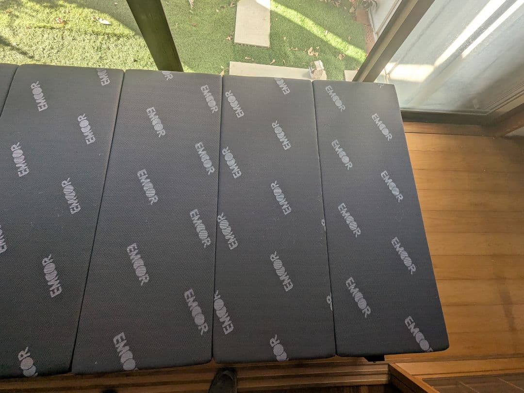 【送料込み】折りたたみベッド シングル EMOR 軽量 来客用 災害用