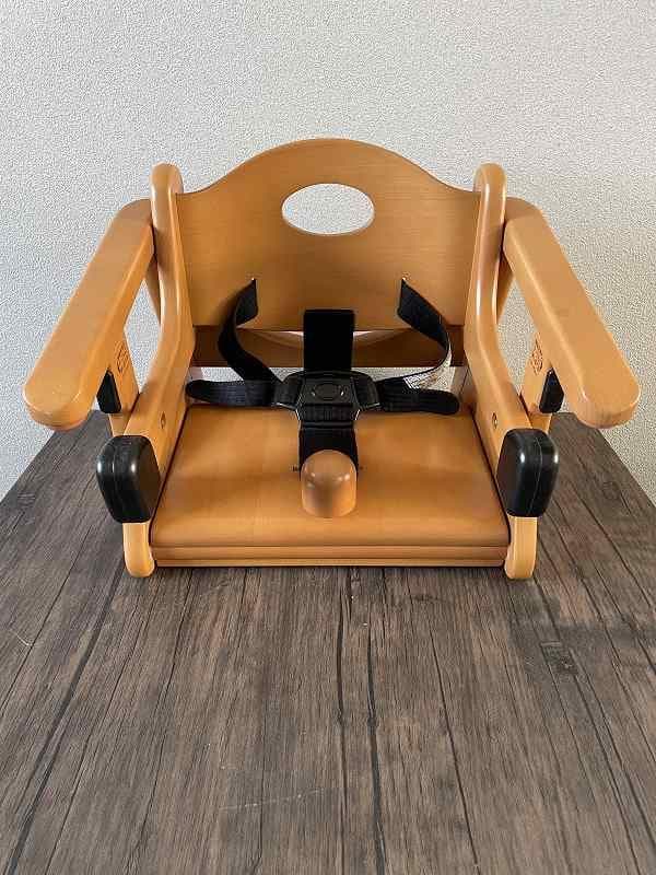 ④【美品】コンビ　ブースターシート　BU11　幼児補助イス