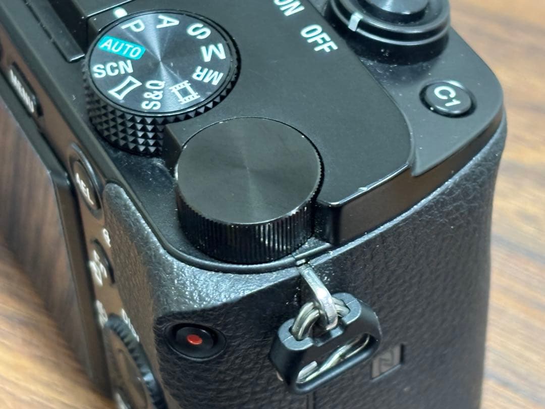 ソニー ミラーレス一眼カメラ α6100 +純正充電器・バッテリー