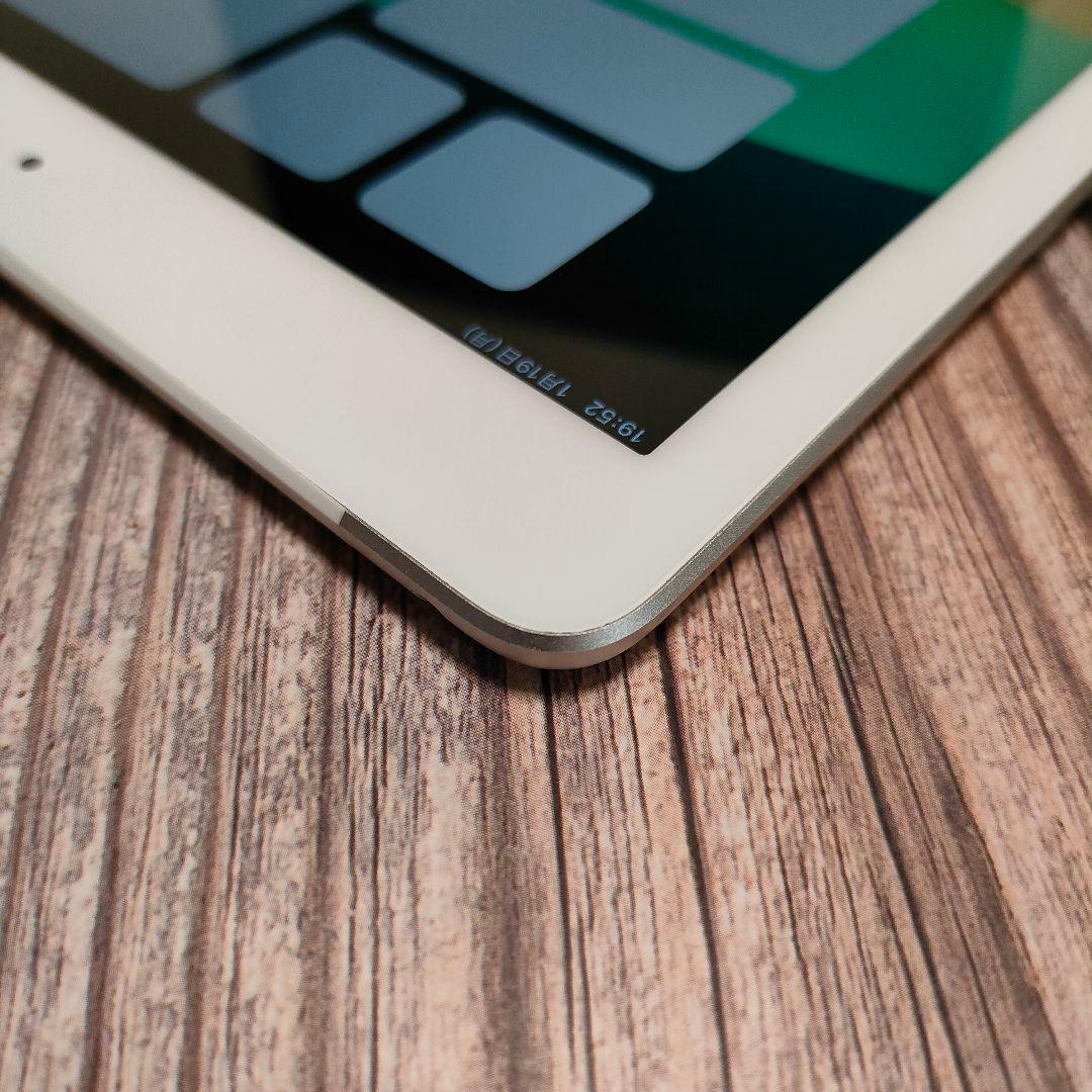iPad 第6世代 32GB シルバー SIMフリー 超美品