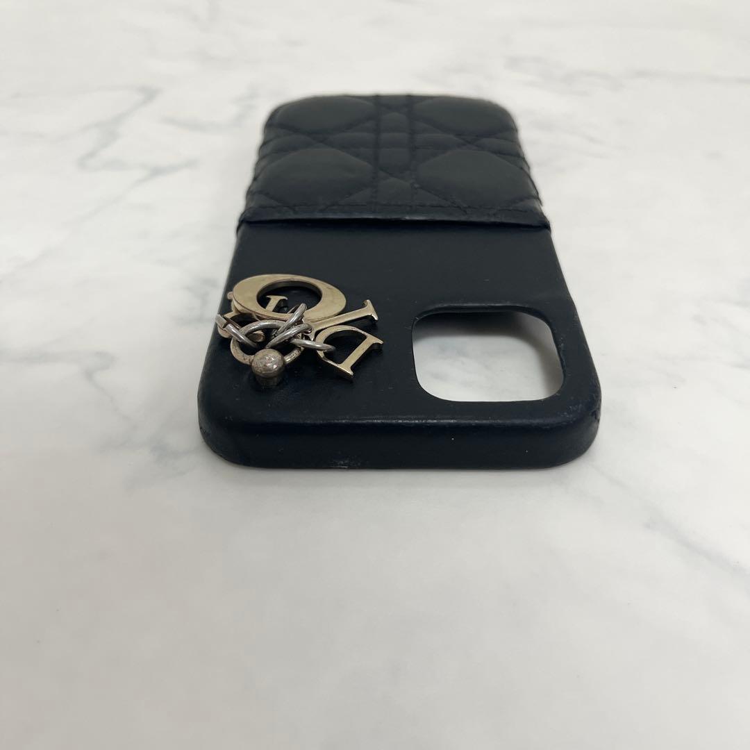 レディディオール iPhone13 カナージュ ロゴ金具 ケース レザー
