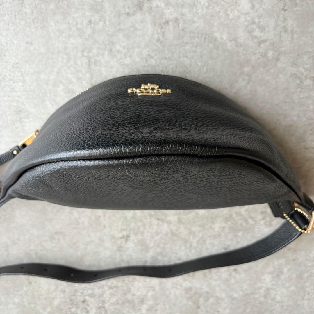 zなえなの33様COACH ボディバッグ ショルダーバッグ ゴールド金具 レザー