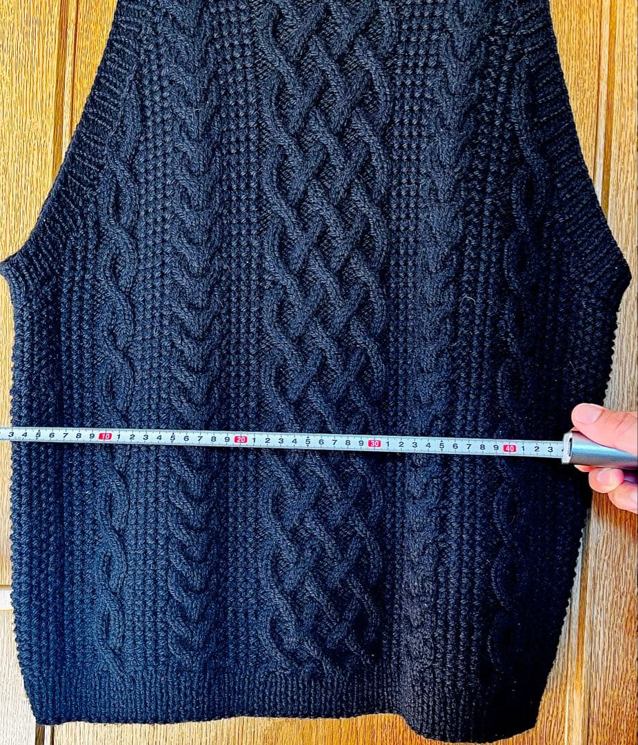 値下げ☆送料込み☆INVERALLAN (厚手)ブラック ケーブルニットベスト