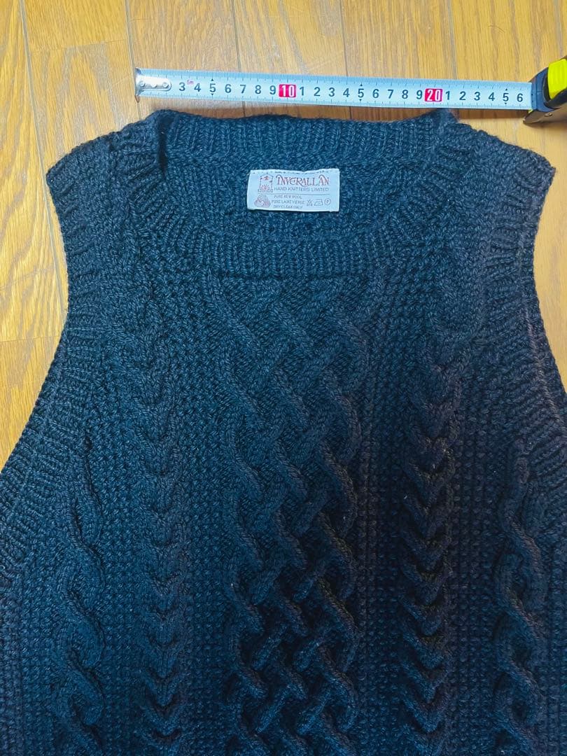 値下げ☆送料込み☆INVERALLAN (厚手)ブラック ケーブルニットベスト