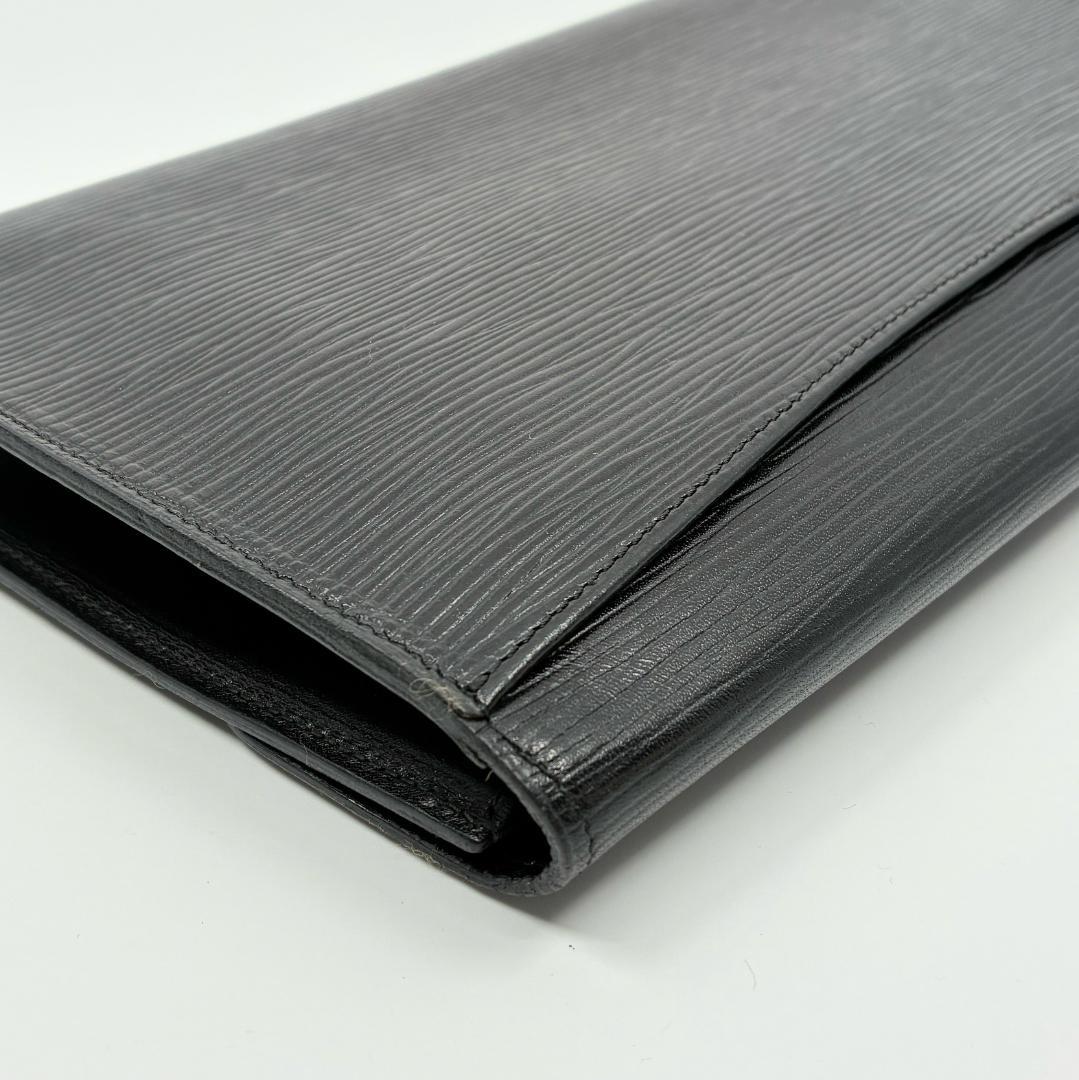 LOUIS VUITTON エピ クラッチバッグ 黒 ブラック A1346A7