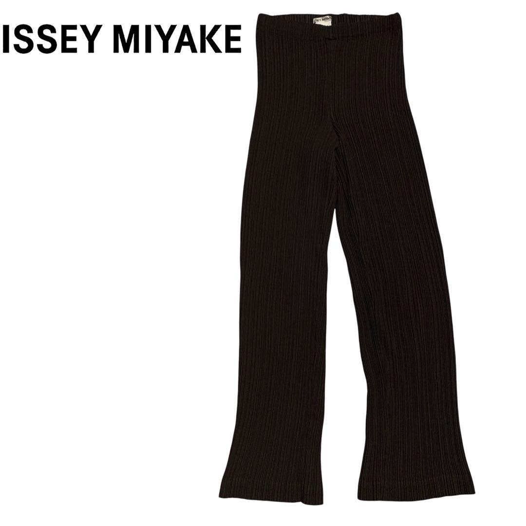 【イッセイミヤケ】　フレアパンツ　ボトムス プリーツプリーズ　Sサイズ　@