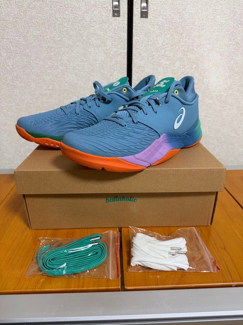 アンプレアルス ボーラホリック アシックス　27.5センチ