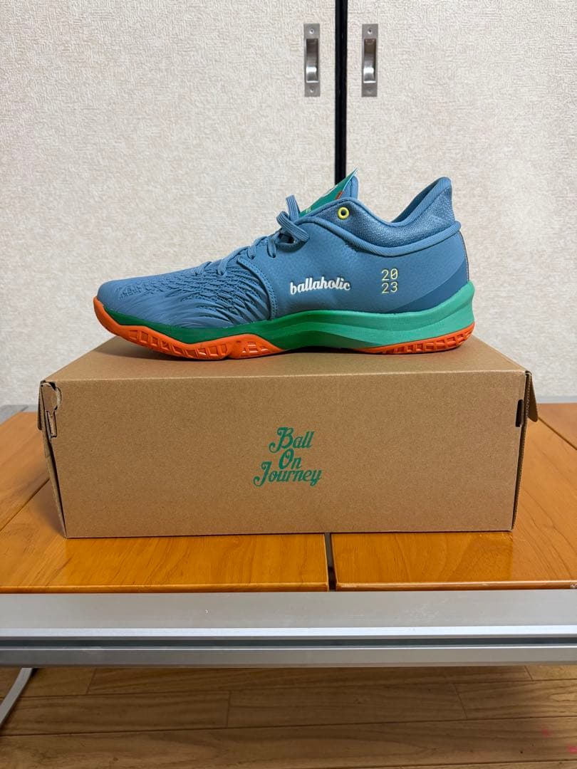 アンプレアルス ボーラホリック アシックス　27.5センチ