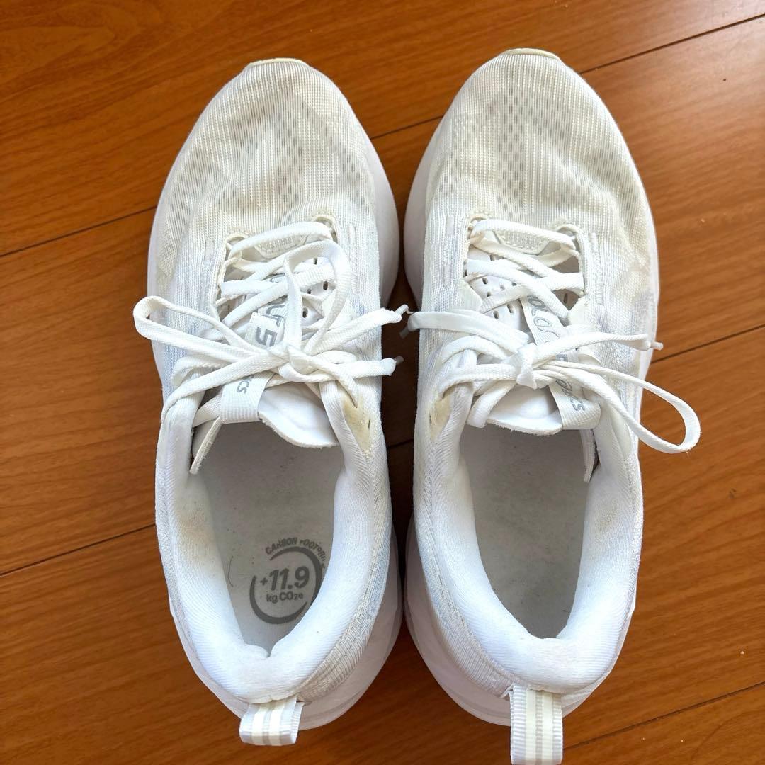 アシックス　ノヴァブラスト5 　ホワイト 　白　メンズ　25.5cm