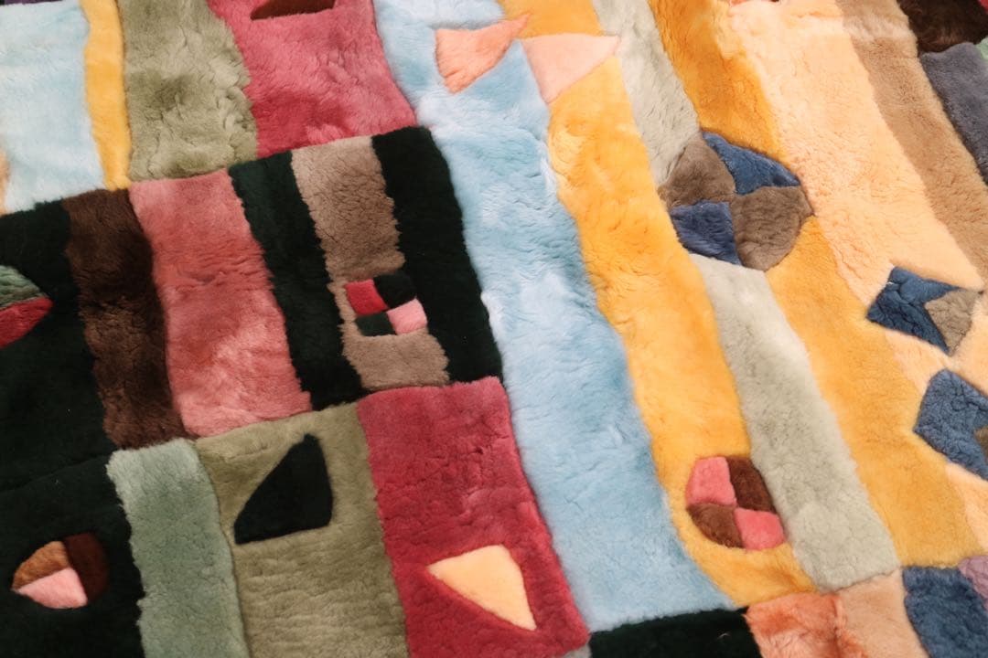 ムートンラグ．シーツ　140cm x 200cm 高級品