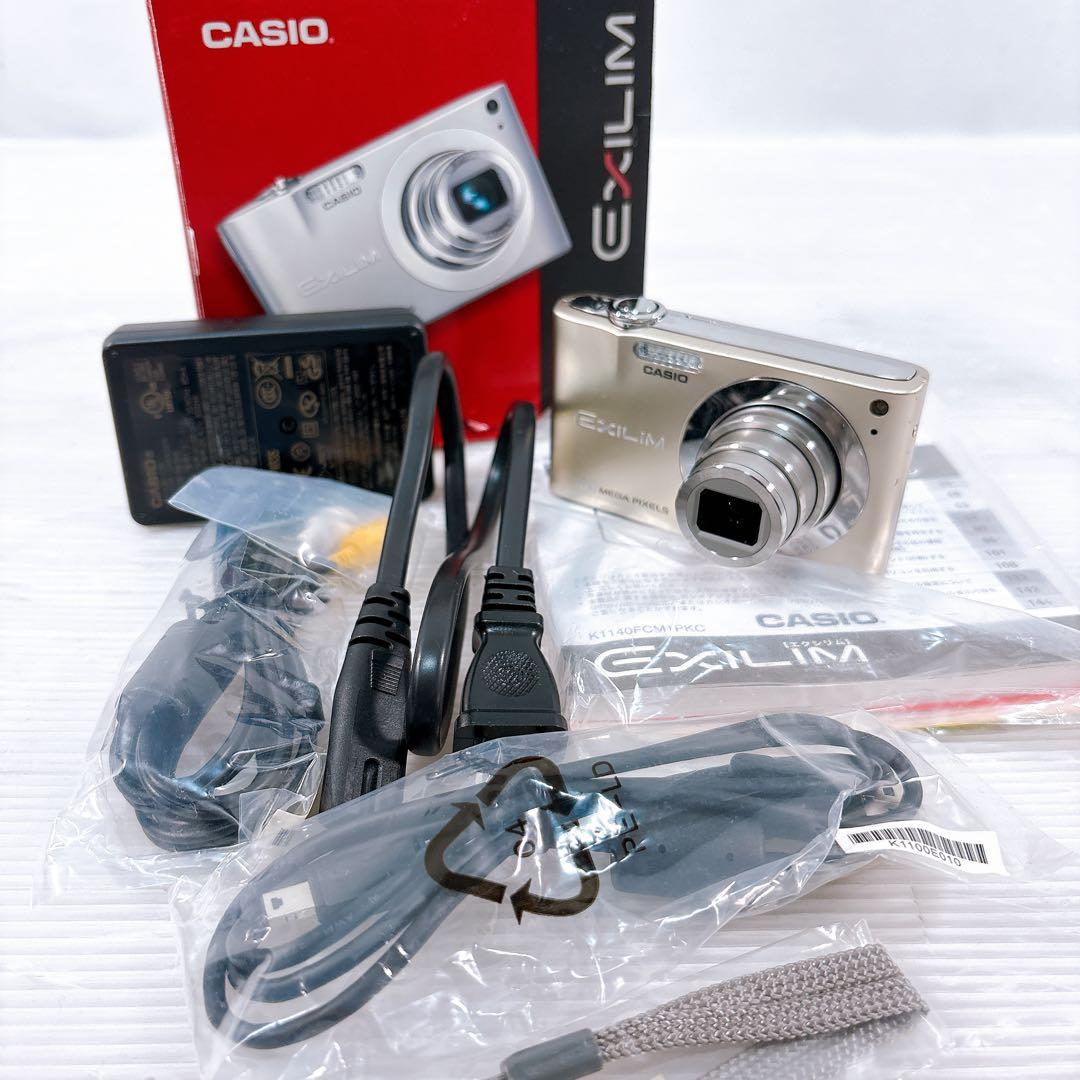 【極美品】CASIO カシオ デジカメ EXILIM ZOOM EX-Z100