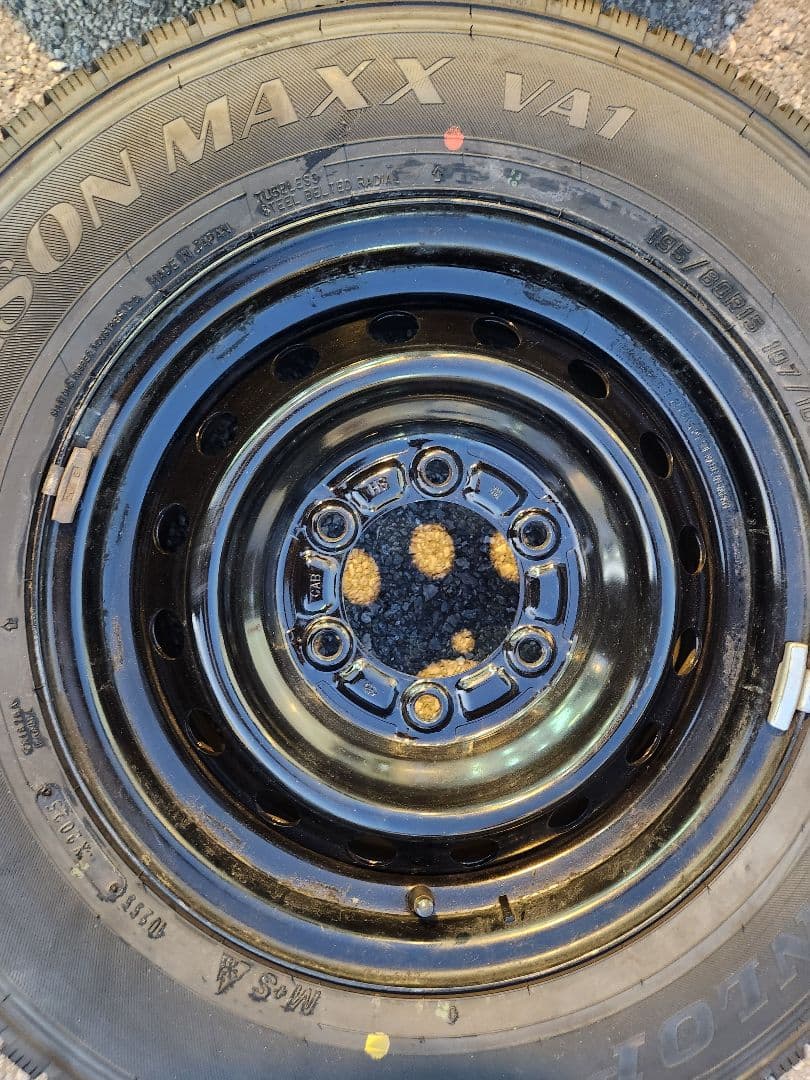 195/80R15 オールシーズンタイヤ ハイエース純正ホイール 室内保管