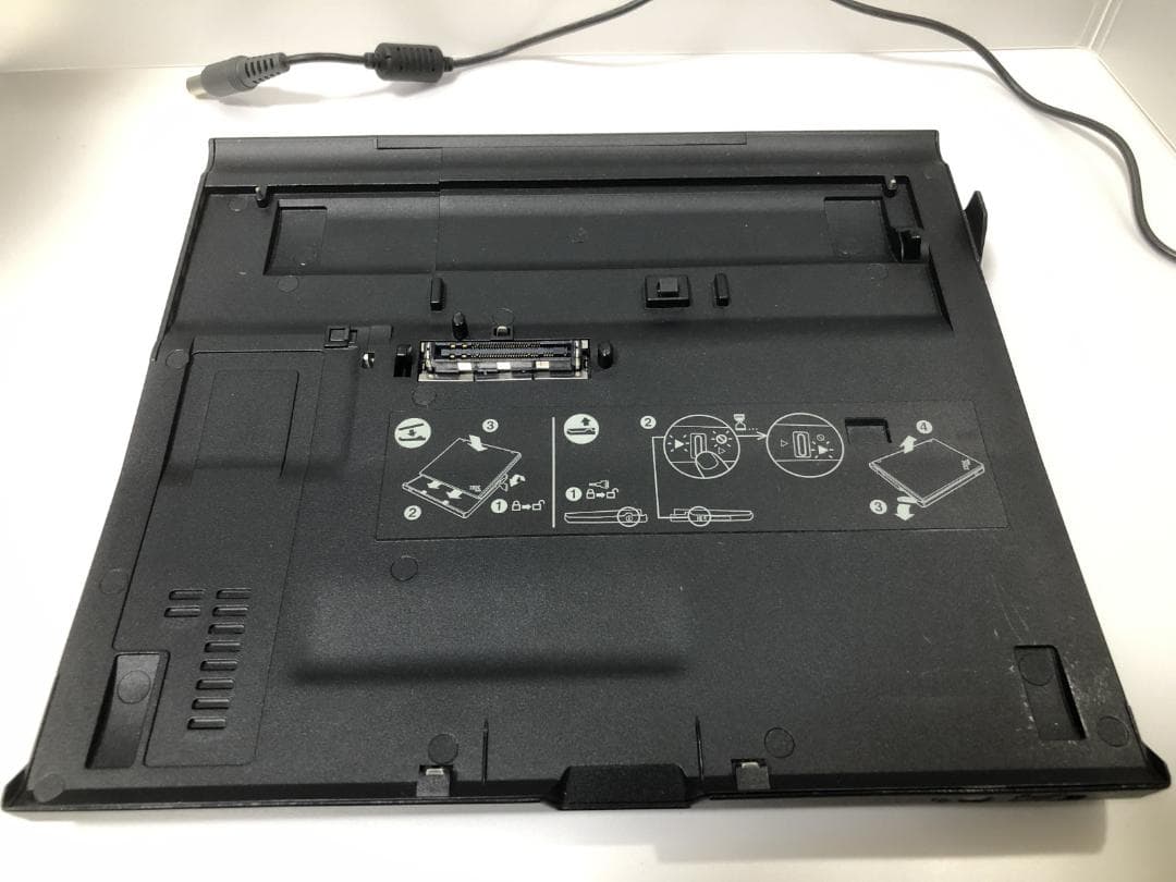 Lenovo ThinkPad X61 WinXP UltraBase付き