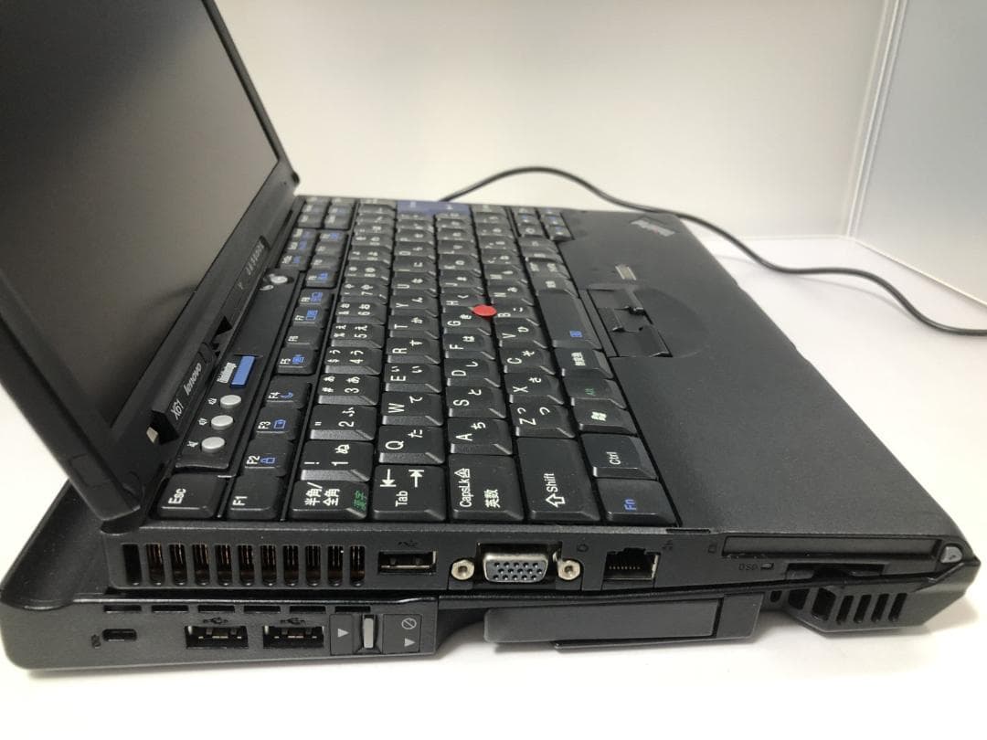 Lenovo ThinkPad X61 WinXP UltraBase付き
