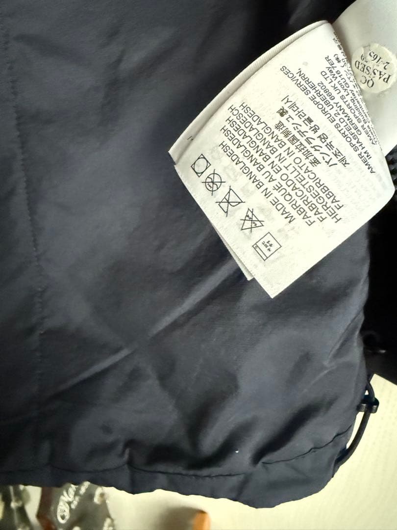 週末限定値下！ARC'TERYX Atom Hoody M ブラックサファイア