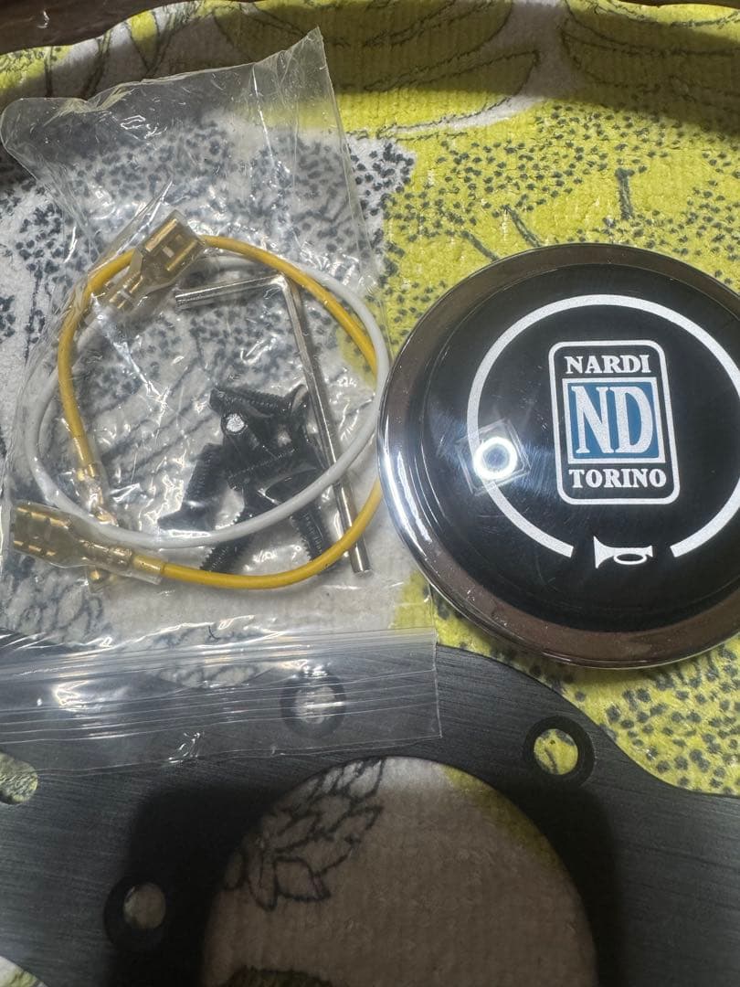 車ステアリング仕切特価❣️♪