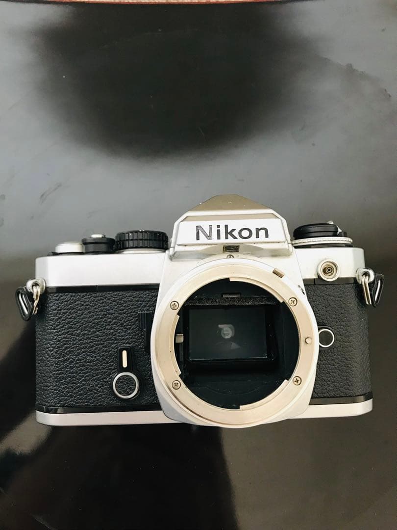 Nikon FE 一眼レフ +NIKKOR 50mm 1:1.4