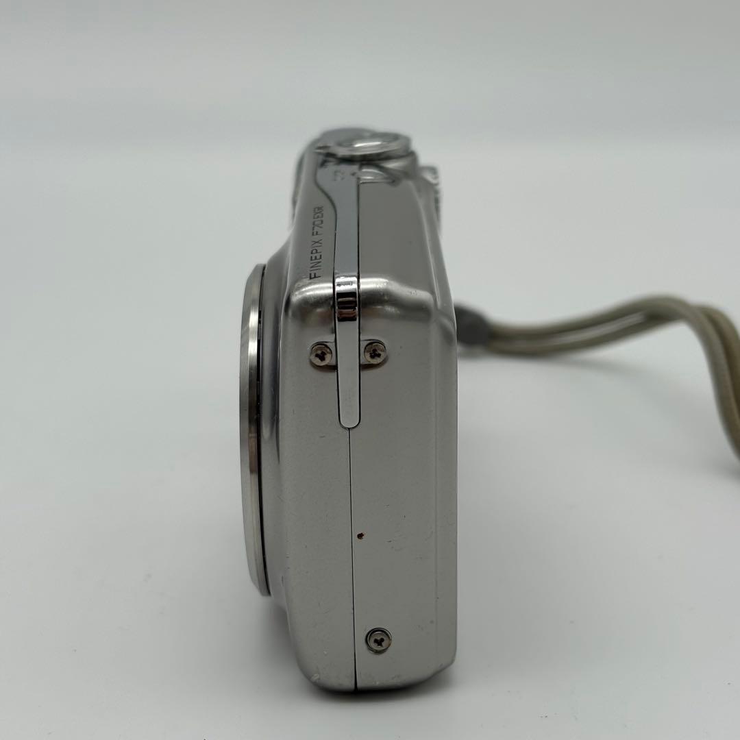 FUJIFILM FinePix F70 EXR デジタルカメラ 動作確認済み