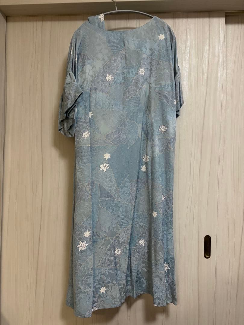 着物リメイクワンピース　水色　紅葉