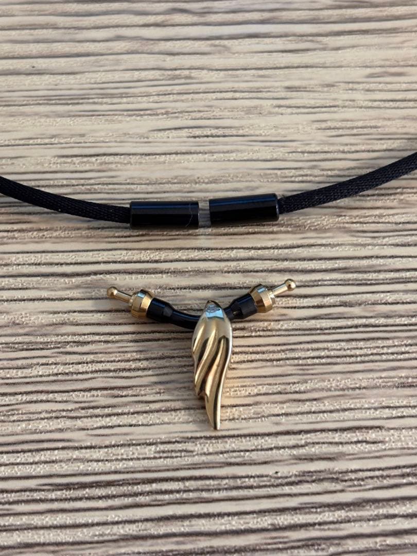 Phiten RAKUWA ネックレス ウィングスゴールド