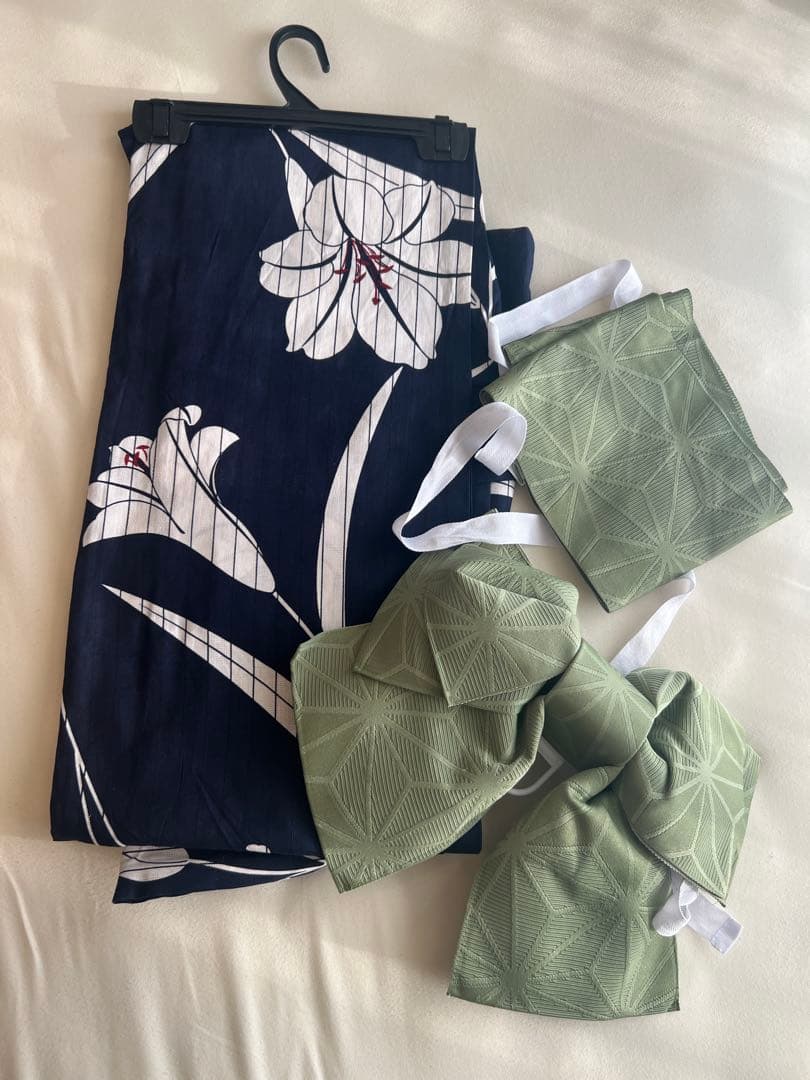 ストライプ紺地×大輪白百合浴衣3点セット 浴衣セット レディース浴衣　Tika