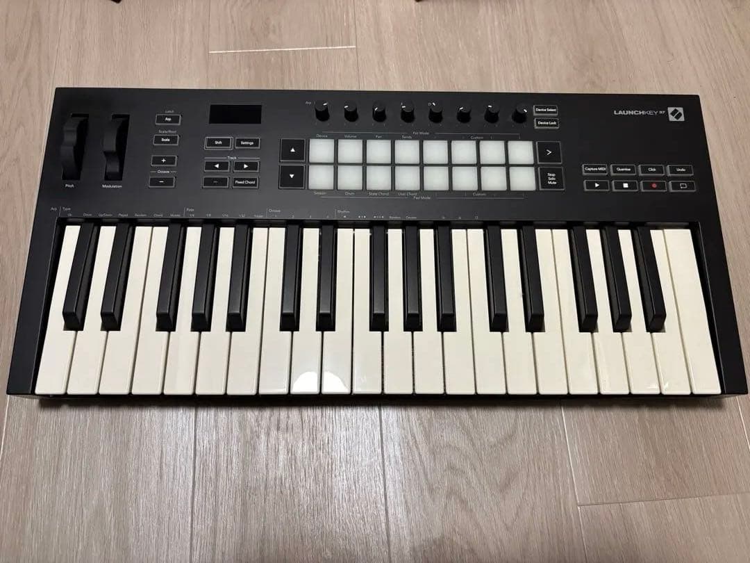 Novation ノベーション Launchkey37 MK3