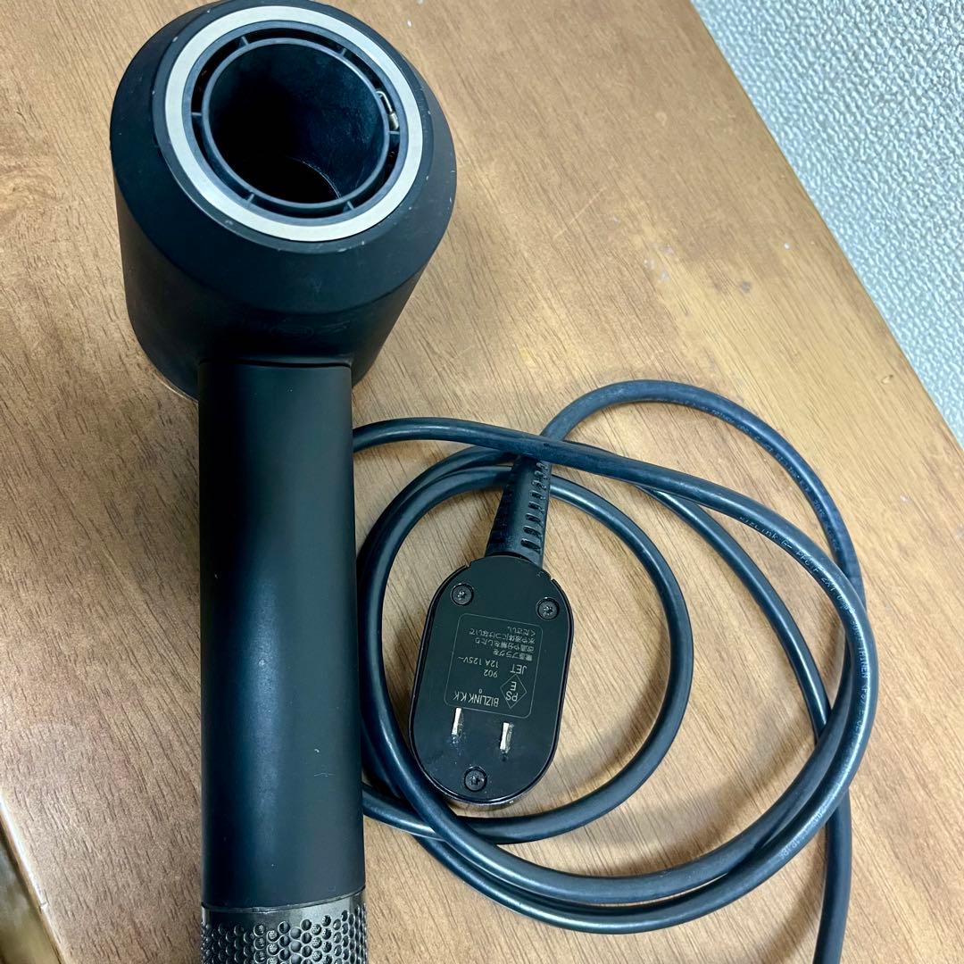 【美品】Dyson Supersonic ドライヤー ブラックHD01